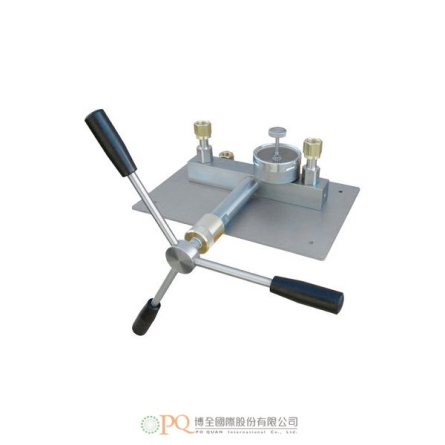 Table top test pumps with spindle wheel / Pressure range up to 700 bar