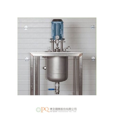 Plant scale pressure reactors